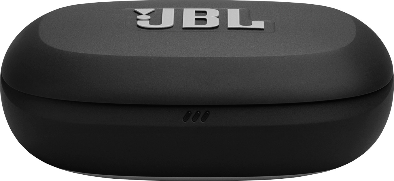Un étui noir ovale pour écouteurs JBL. Le logo JBL est argenté en haut. Trois petits trous sont visibles en bas.