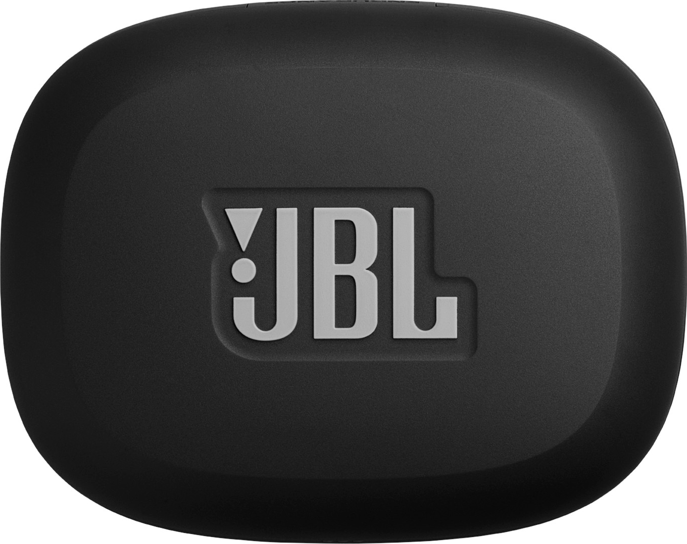 Étui d'écouteurs JBL noir fermé. Le logo JBL est argenté au centre de l'étui.