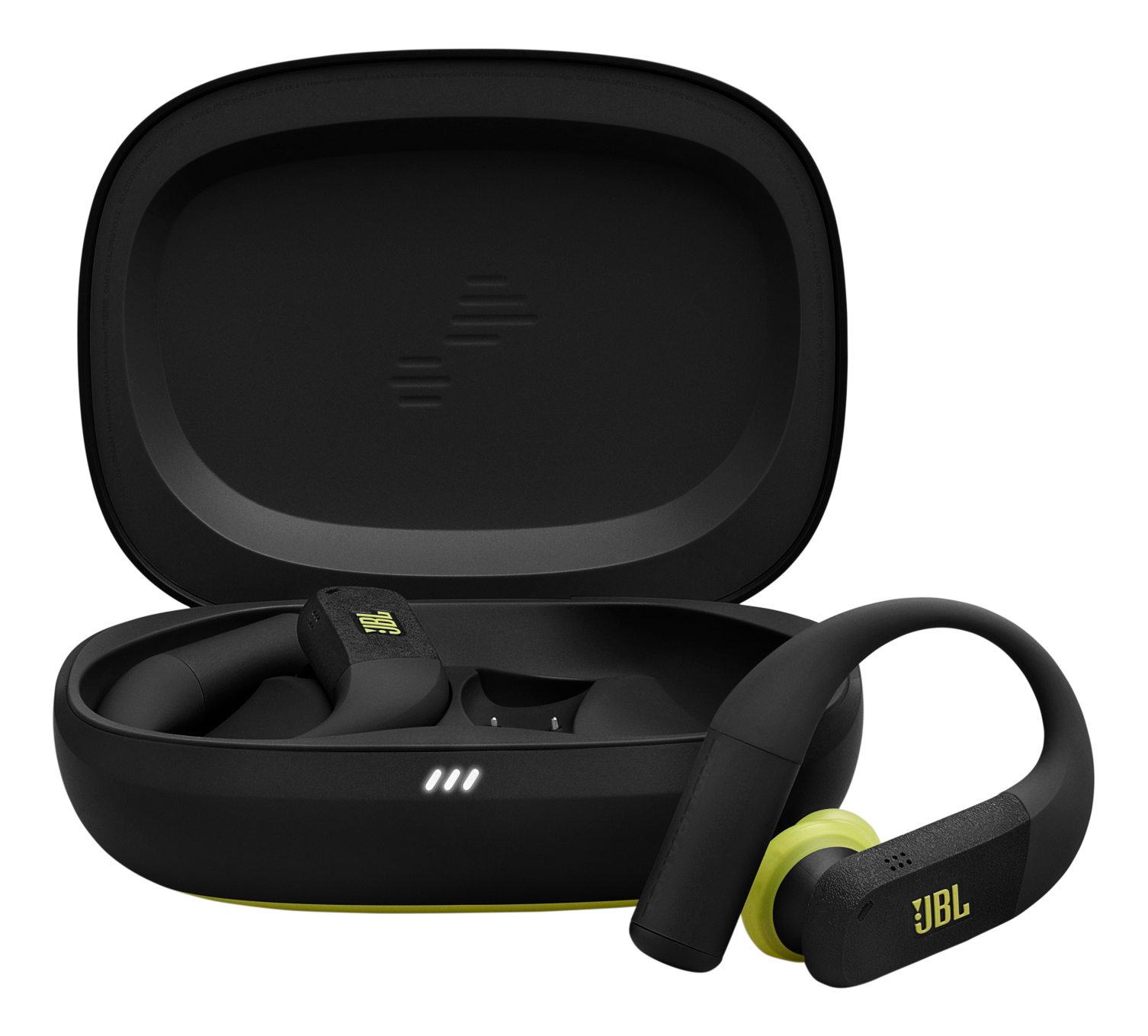 Des écouteurs JBL noirs avec un accent jaune sont présentés dans un étui noir ouvert. Un écouteur est à l'extérieur.