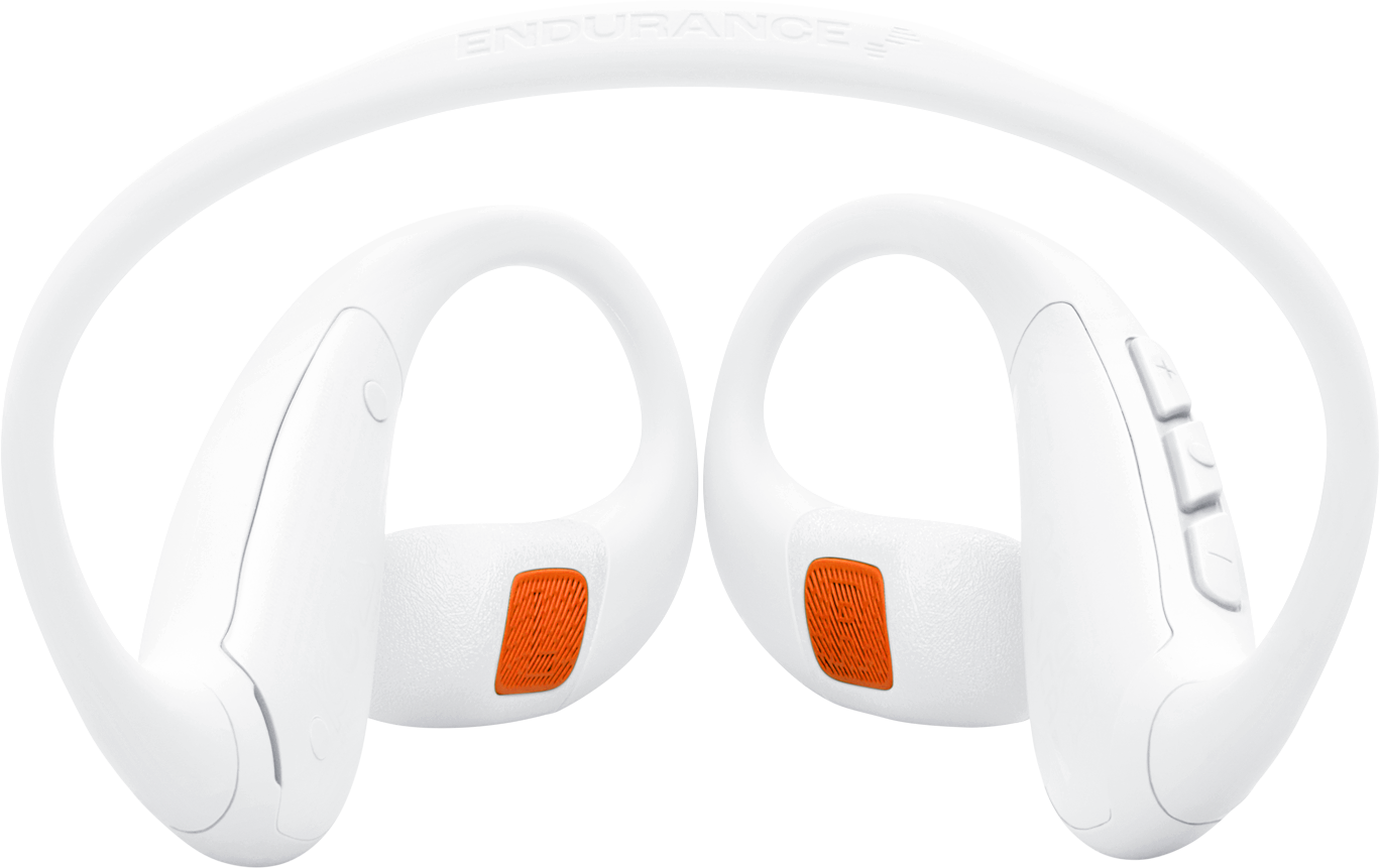 Weiße und orangefarbene Sportkopfhörer. Das Wort ENDURANCE steht auf dem Band. Orangefarbene Knöpfe sind sichtbar.