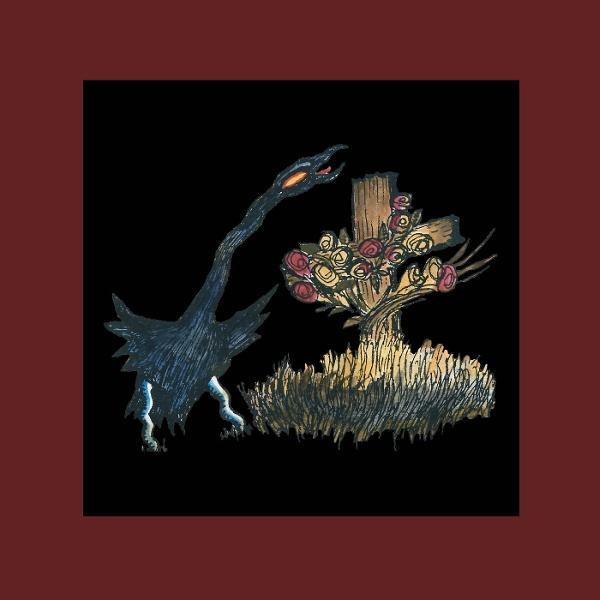 Ein schwarzer Vogel mit orangen Augen blickt auf ein Holzkreuz mit Blumen vor dunklem Hintergrund in einem weinroten Rahmen.