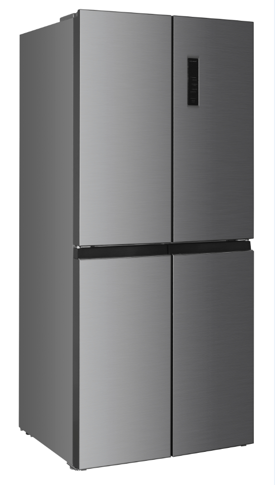 Ein moderner Kühlschrank aus Edelstahl mit vier Türen. Er hat ein digitales Display und ein gebürstetes Metallfinish.