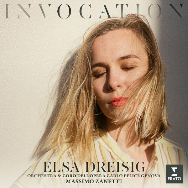 Frau mit geschlossenen Augen, blondem Haar und roten Lippen. Text: INVOCATION, ELSA DREISIG, Orchestra & Coro dell'Opera Carlo Felice Genova, Massimo Zanetti.