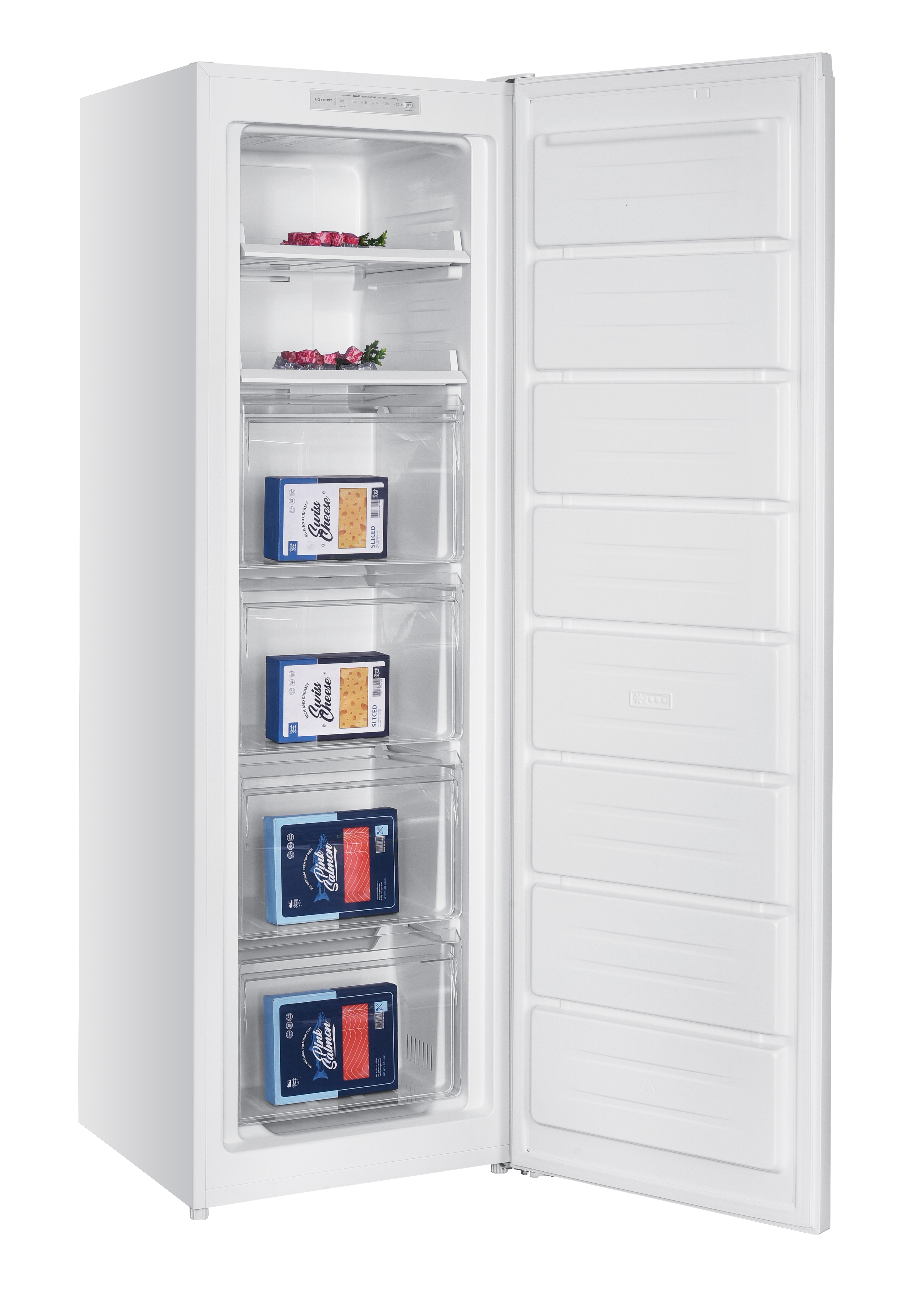 Ein weißer Gefrierschrank mit offener Tür, der Regale mit Fleisch und Schubladen mit Käse und Lachs zeigt. Die Tür ist rechts.