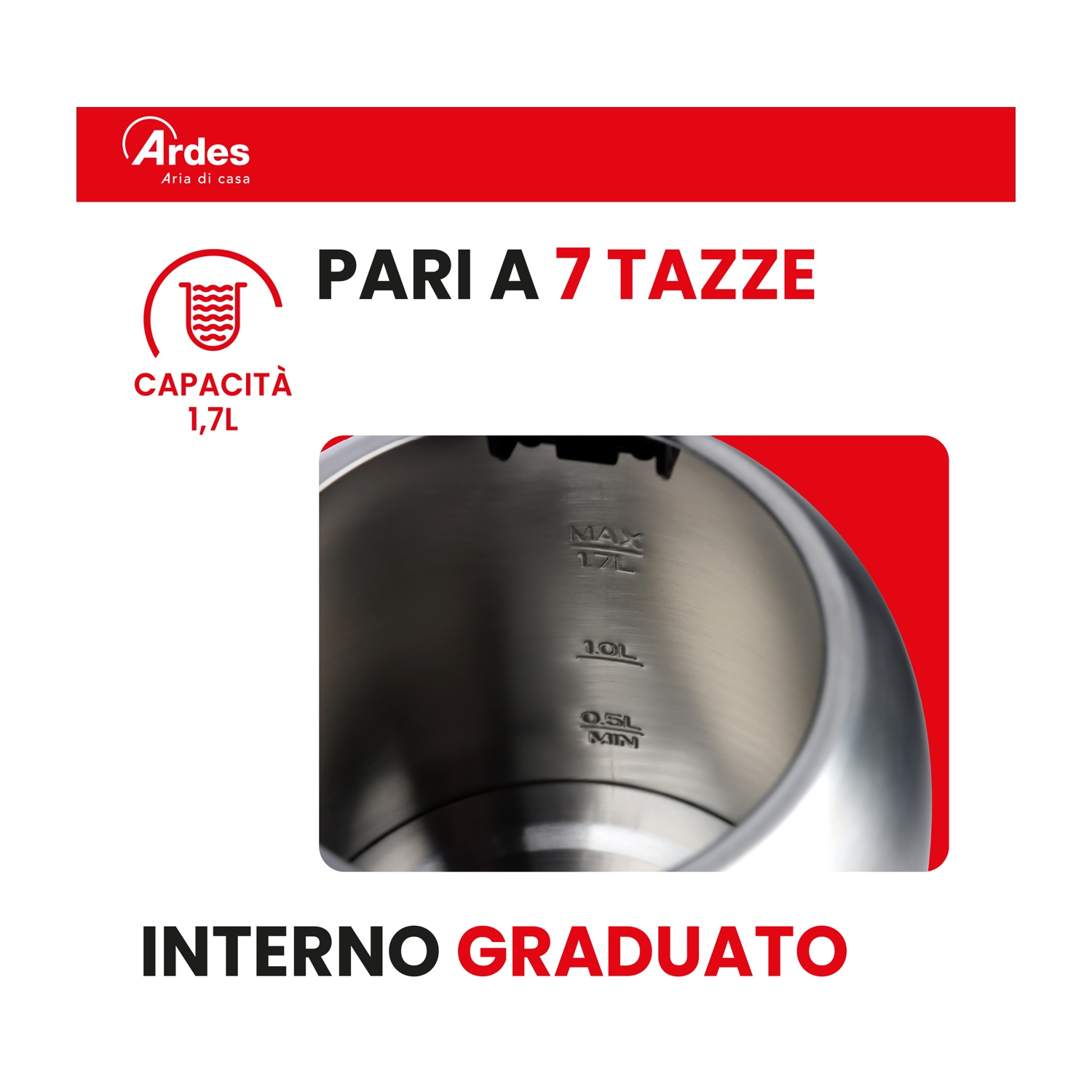 Interno di un bollitore elettrico con segni di volume. Testo rosso e bianco indica capacità e marchio.