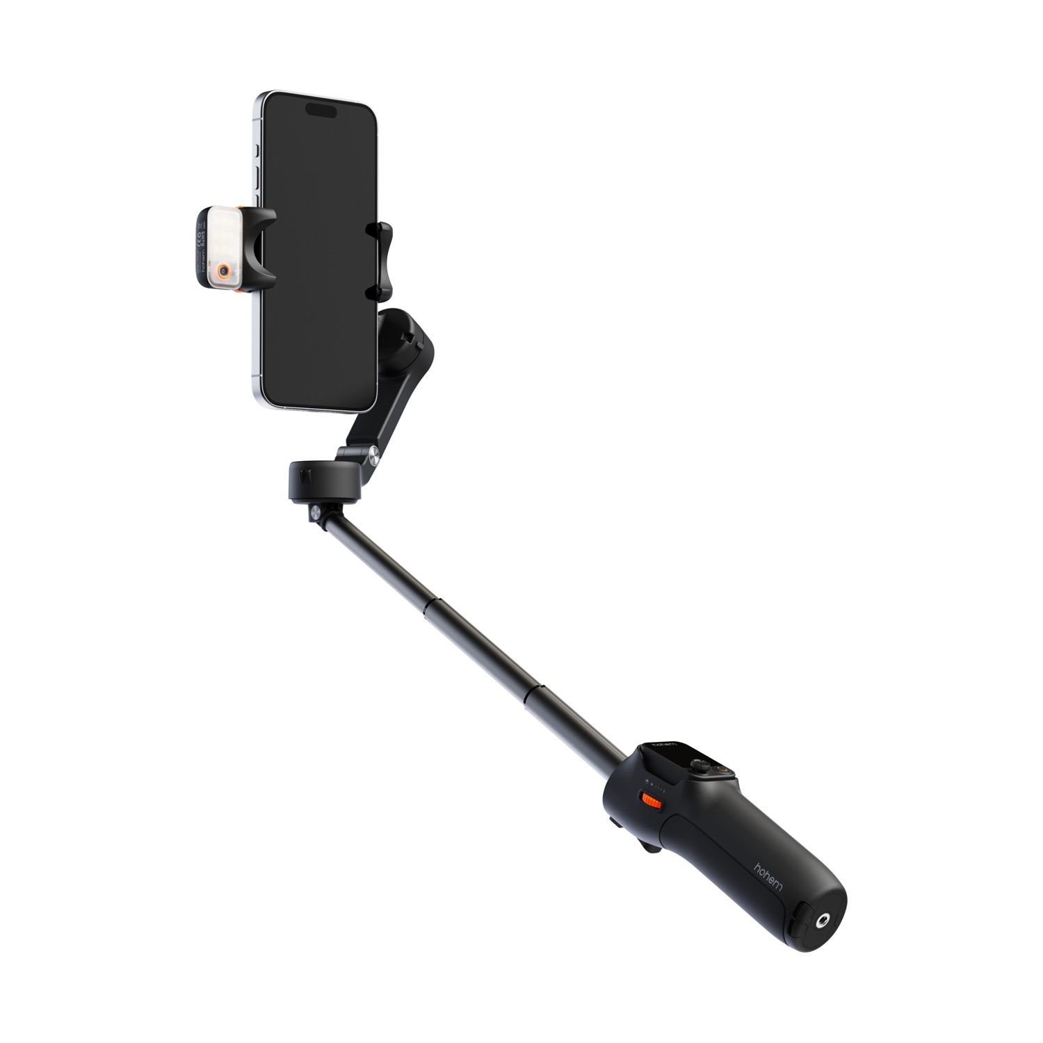 Uno smartphone nero è montato su un selfie stick. Una piccola luce è attaccata al telefono. L'asta è su sfondo bianco.