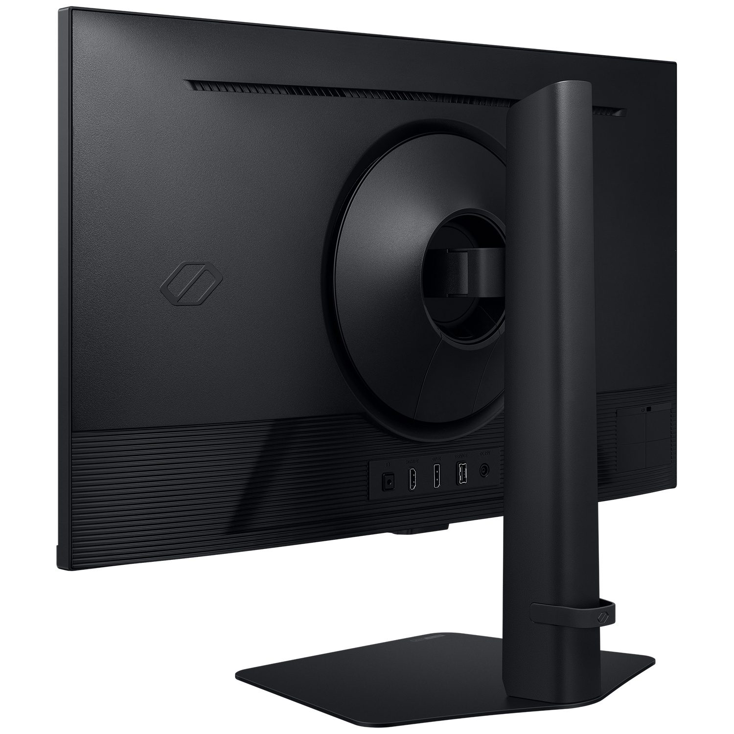 De achterkant van een zwarte computermonitor wordt getoond. Het heeft een standaard en verschillende poorten. De monitor staat op een witte achtergrond.