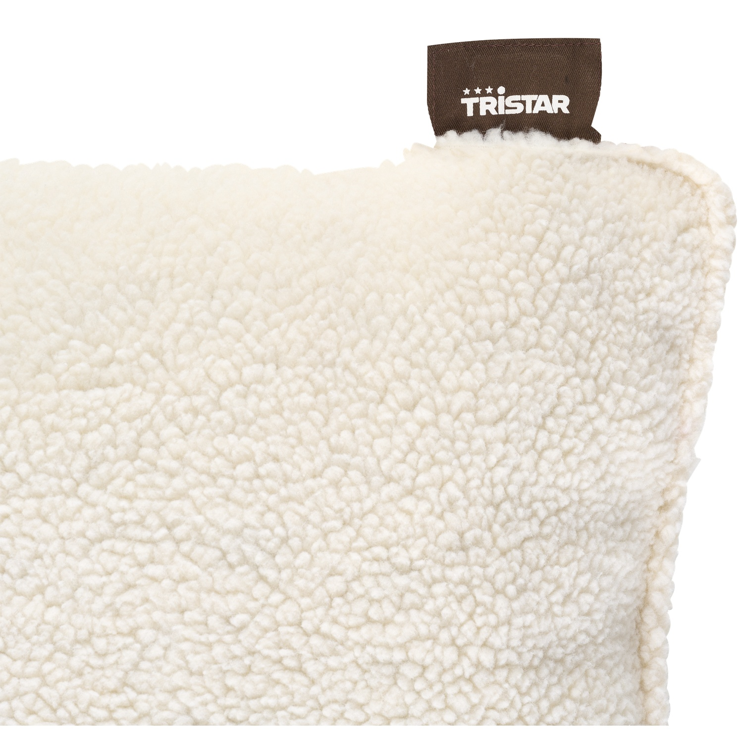Gros plan sur un tissu crème, moelleux et texturé. Une étiquette marron avec le mot 'TRISTAR' est visible en haut.