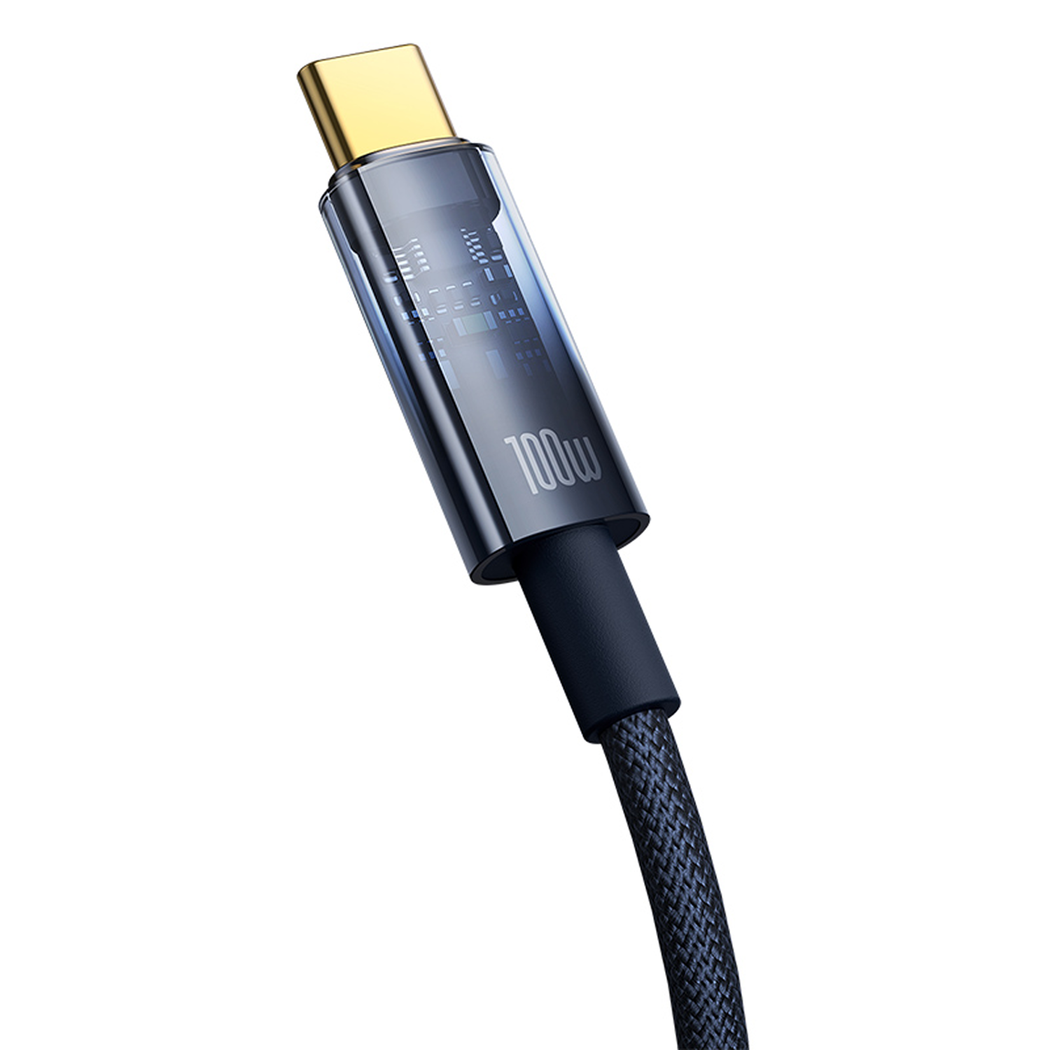 Un cable de carga USB-C. El conector es dorado, la sección central es transparente con texto '100W', y el cable es negro.