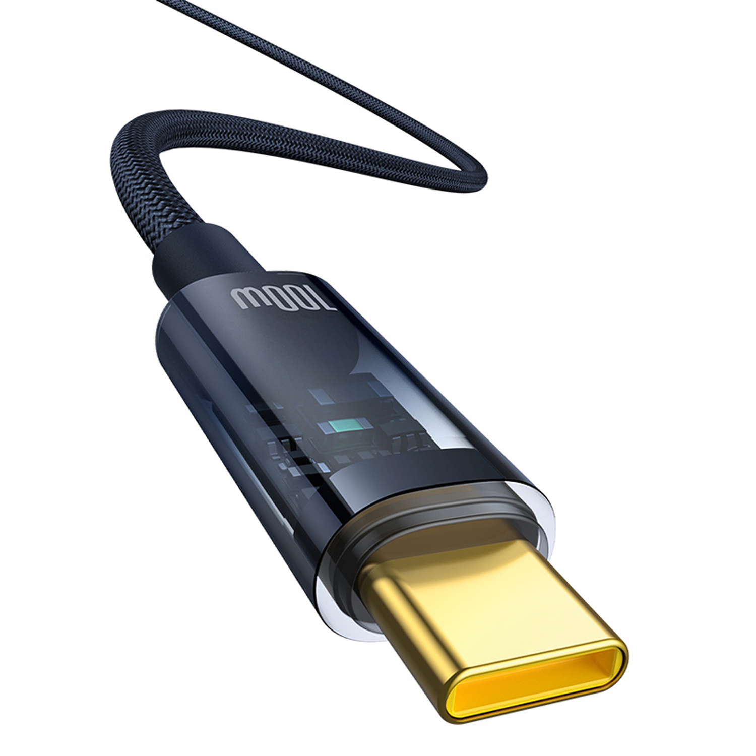 Un cable USB-C con un cable trenzado negro y un conector dorado. El conector tiene una carcasa transparente.