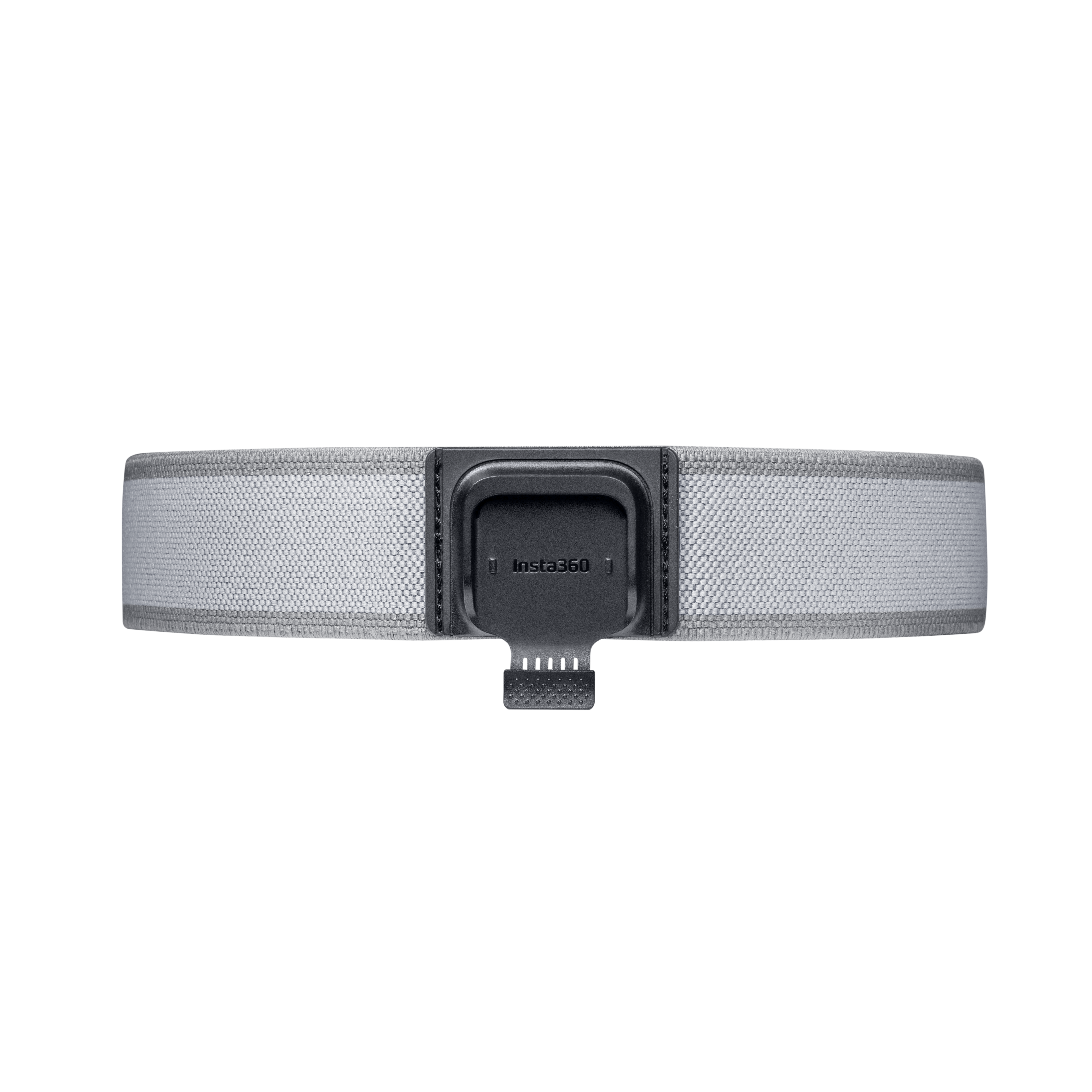 Ein grauer Insta360-Gürtel mit einem schwarzen Stecker in der Mitte vor schwarzem Hintergrund.