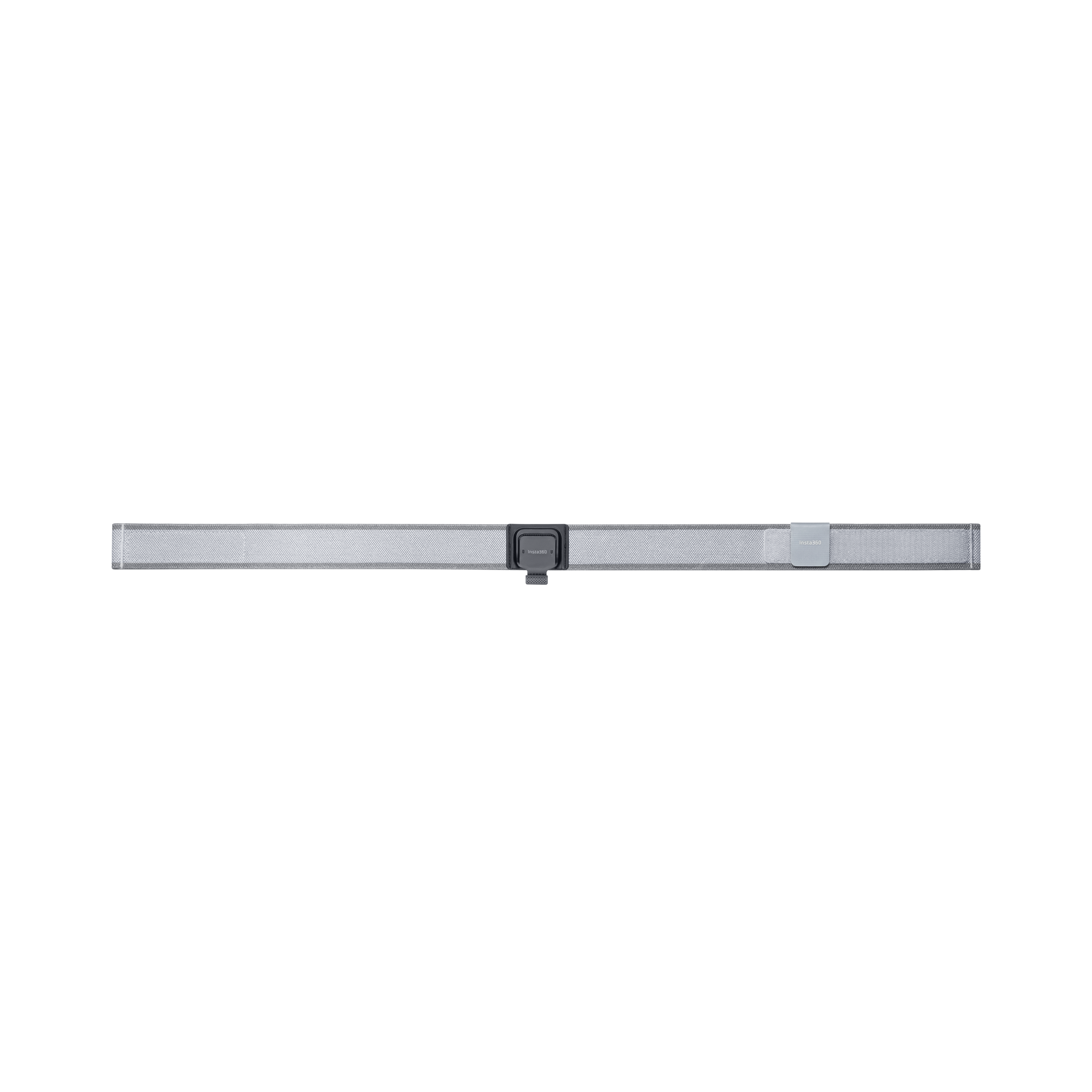 Ein grauer Insta360-Selfie-Stick wird vor einem schwarzen Hintergrund gezeigt. Er hat eine Schnalle und einen hellgrauen Riemen.