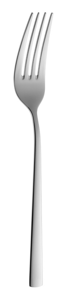 Błyszczący, srebrny widelec z czterema zębami stoi pionowo na białym tle.
