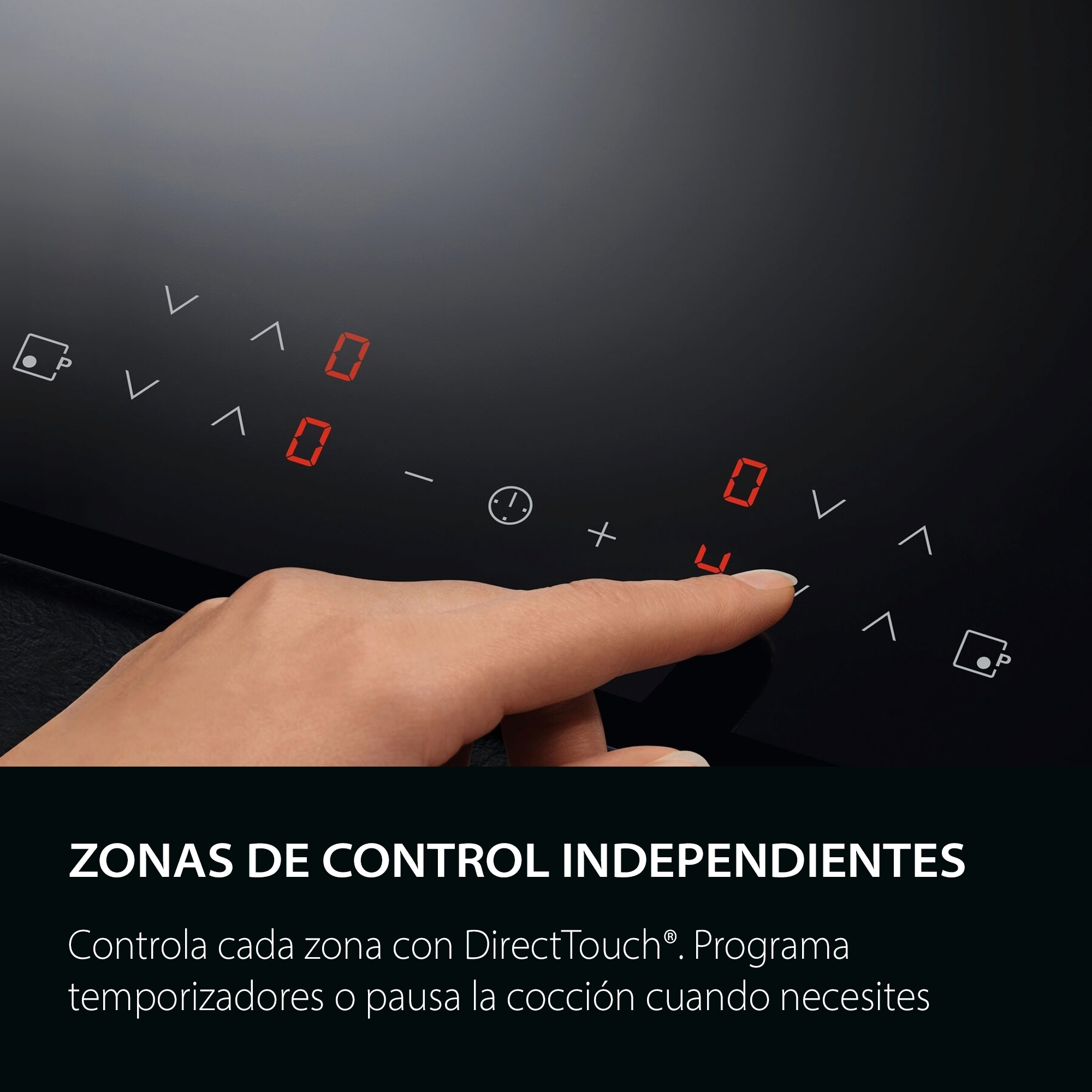 Una mano toca un panel de control táctil. Se muestran números rojos. El panel tiene símbolos y texto en la parte inferior.