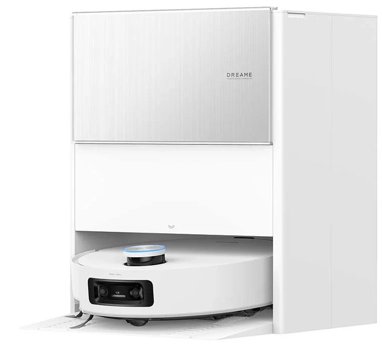Biały odkurzacz robot Dreame w białej stacji ładującej. Stacja ma logo Dreame.