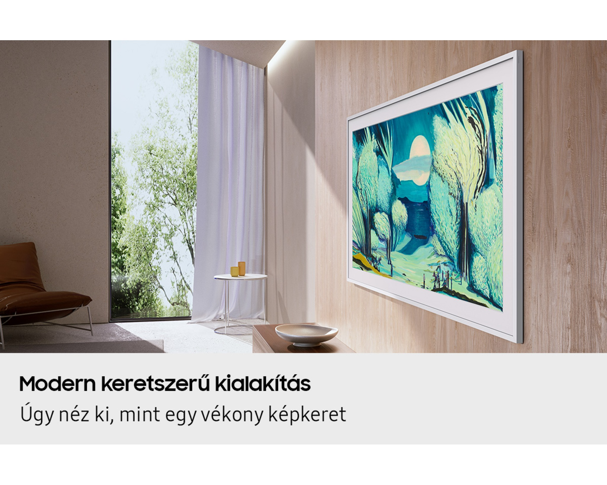 Nappali képkerettel a falon, ablakkal, bútorokkal és dekorációs elemekkel.