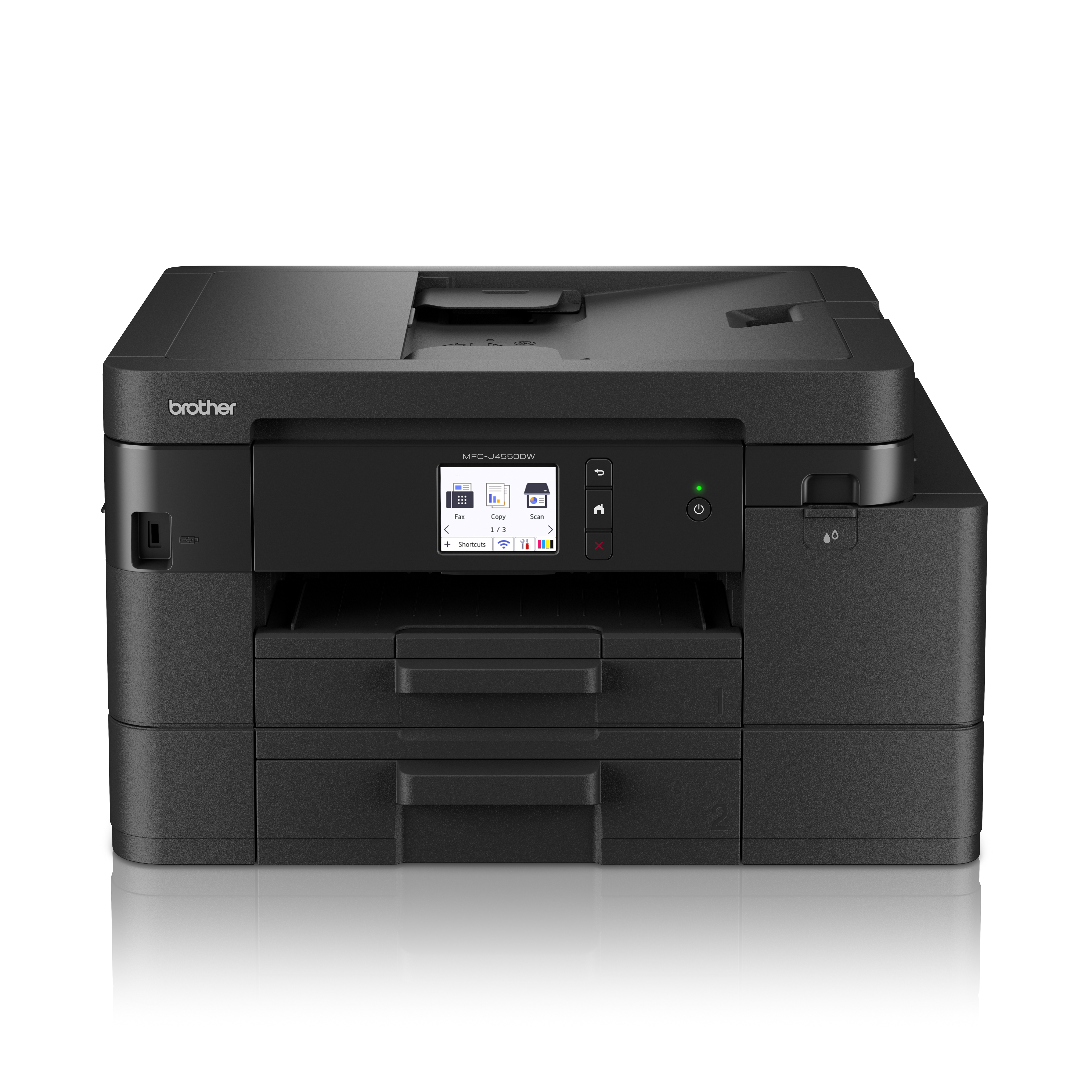 Ein schwarzer Brother MFC-J4550DW-Drucker steht auf einer weißen Oberfläche. Er hat einen Bildschirm, Knöpfe und zwei Papierfächer.
