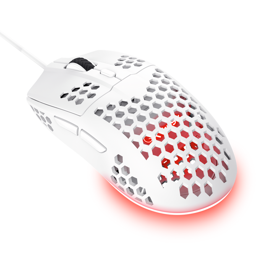 Un ratón gamer blanco con diseño de panal. Tiene rueda de desplazamiento, botones y cable. Un círculo rojo debajo del ratón.