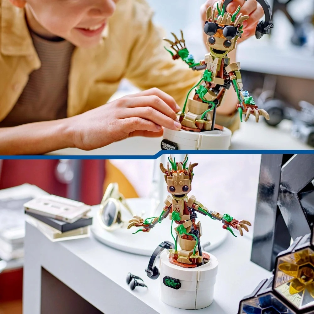 Osoba trzyma Lego Groota. Groot jest w doniczce z okularami przeciwsłonecznymi i słuchawkami. Tło zawiera inne obiekty.