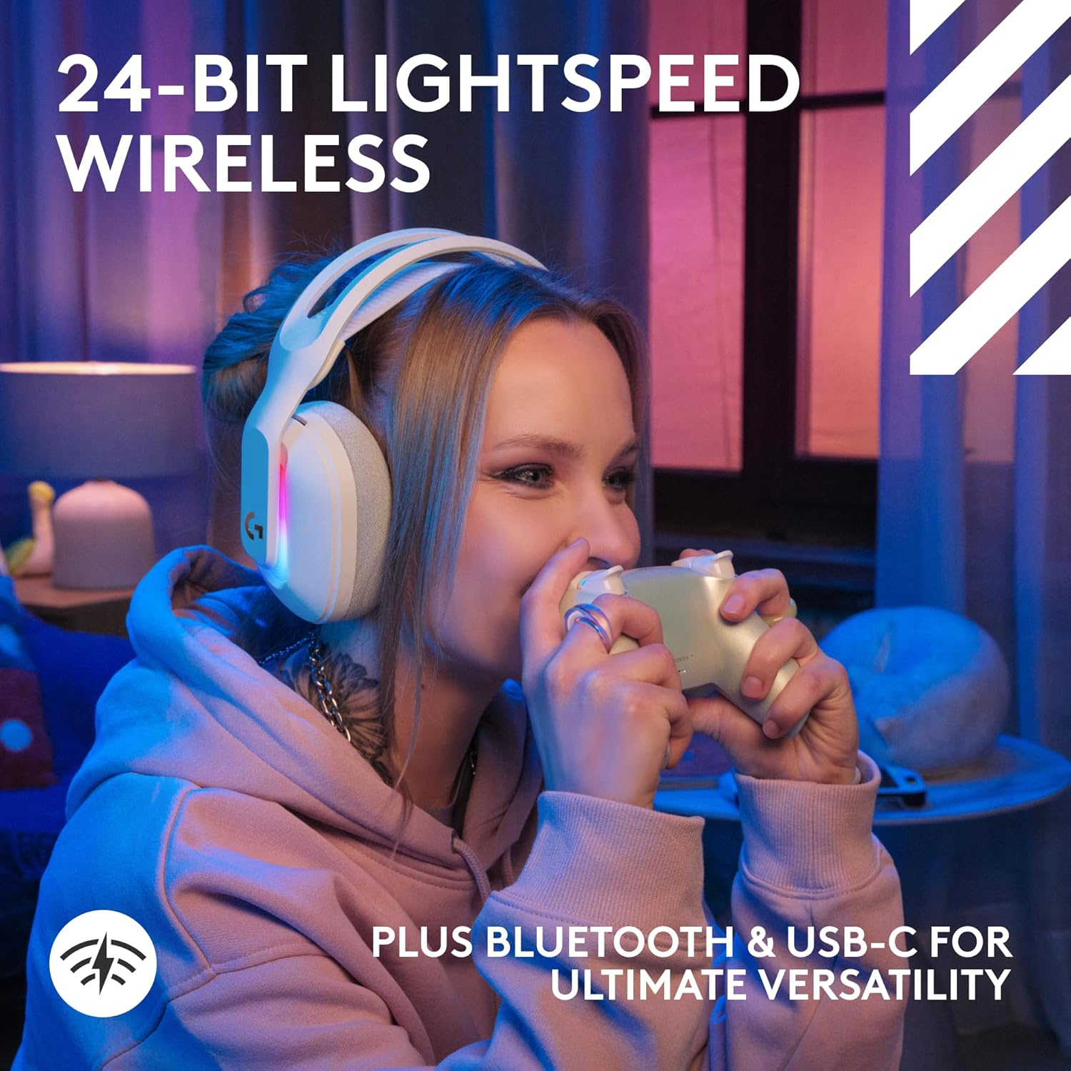 Femme avec casque, tenant une manette. Texte : 24-BIT LIGHTSPEED WIRELESS. PLUS BLUETOOTH & USB-C FOR ULTIMATE VERSATILITY.
