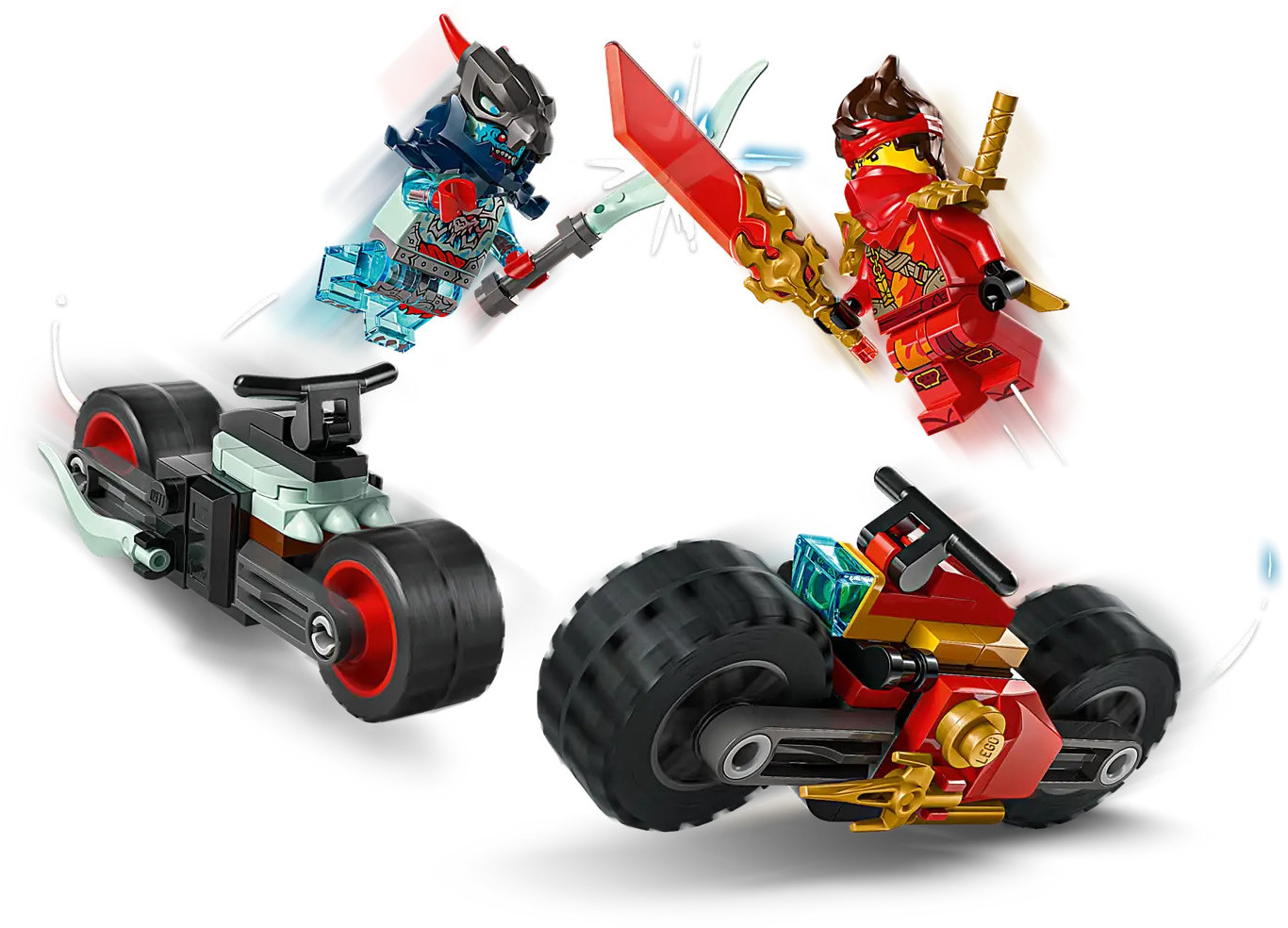Zestaw Lego Ninjago z dwiema figurkami ninja w walce, każda z bronią, i dwoma motocyklami na białym tle.