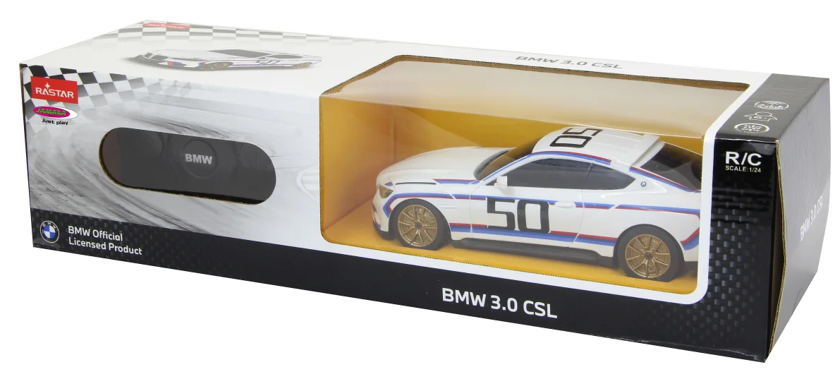 Egy fehér BMW 3.0 CSL játékautó dobozban. Arany kerekei, kék és piros csíkjai, valamint az 50-es szám látható rajta.