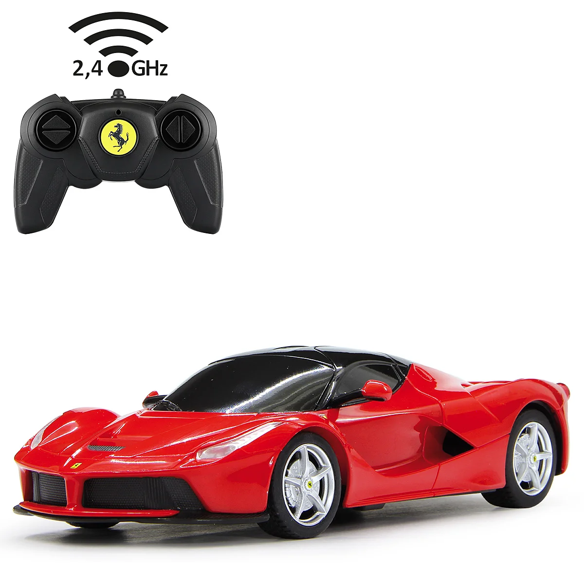 Egy piros Ferrari játékautó fekete tetővel. Egy fekete távirányító van felette. A távirányító 2,4 GHz-es.