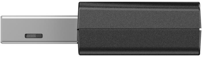 Nahaufnahme eines schwarzen USB-C-Adapters. Er hat links einen silbernen USB-C-Anschluss und rechts einen schwarzen zylindrischen Körper.
