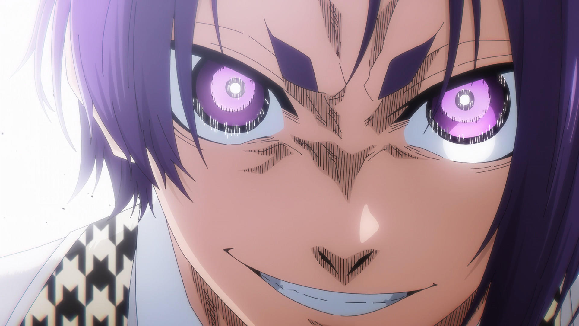 Anime-Figur mit lila Haaren und Augen, einem finsteren Lächeln und einer gemusterten Jacke. Das Gesicht ist detailliert mit Schatten.