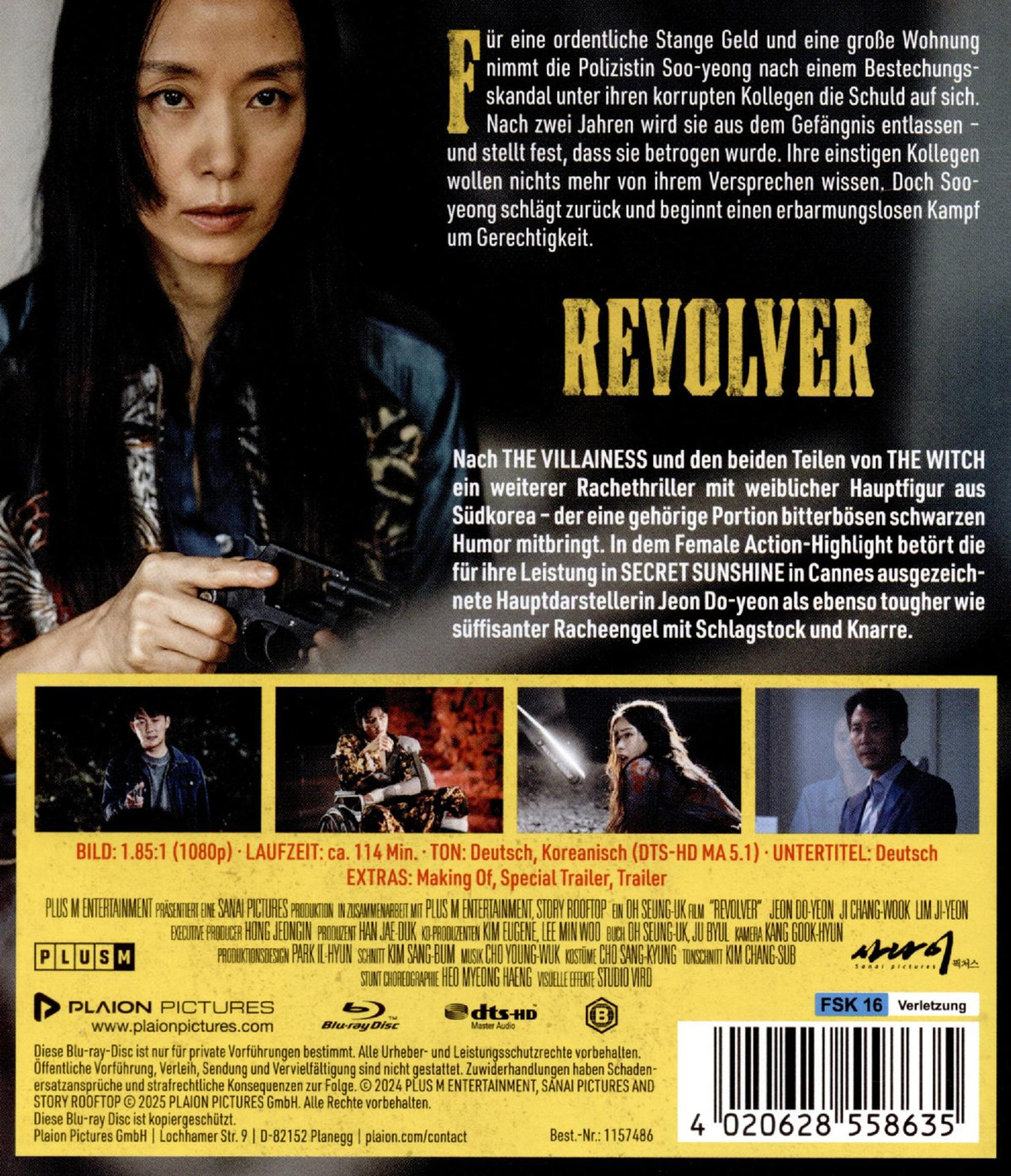 Frau mit dunklen Haaren hält eine Pistole, starrt intensiv. Filmtitel 'REVOLVER' sichtbar. Deutscher Text.