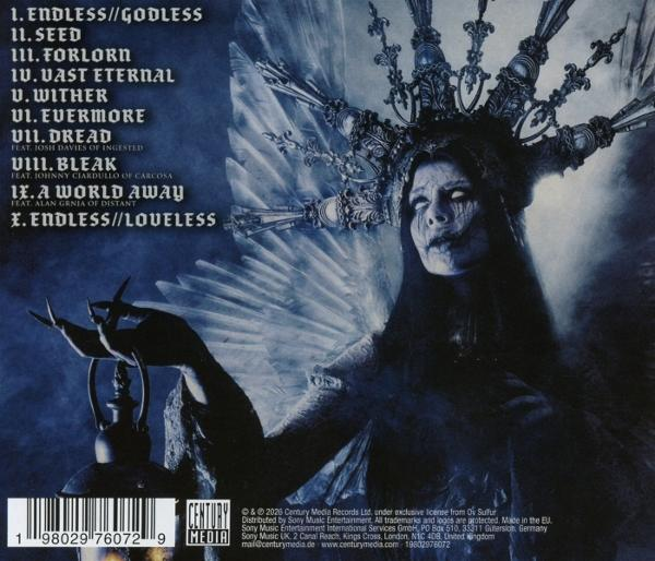 Albumcover: Frau mit dunklem Make-up und Krone. Dunkle Flügel und eine Hand mit Krallen, die eine Laterne hält. Titelliste links.