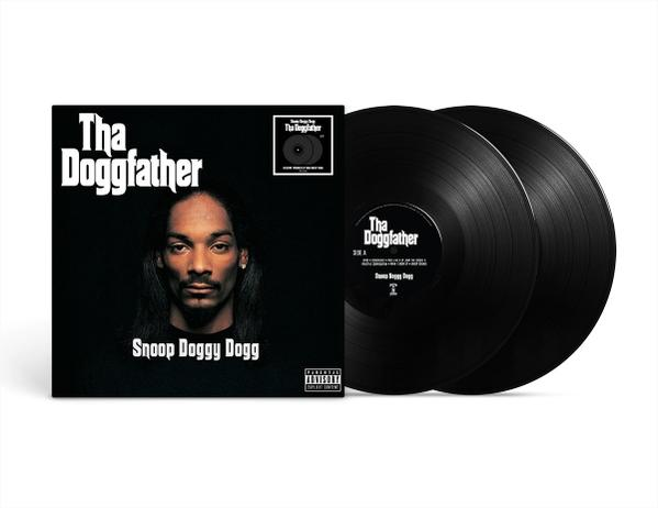 Albumcover und zwei Schallplatten. Cover: Snoop Doggs Gesicht, Titel 'Tha Doggfather'. Schallplatten: Schwarz, Titel auf dem Label, Seite A Details.
