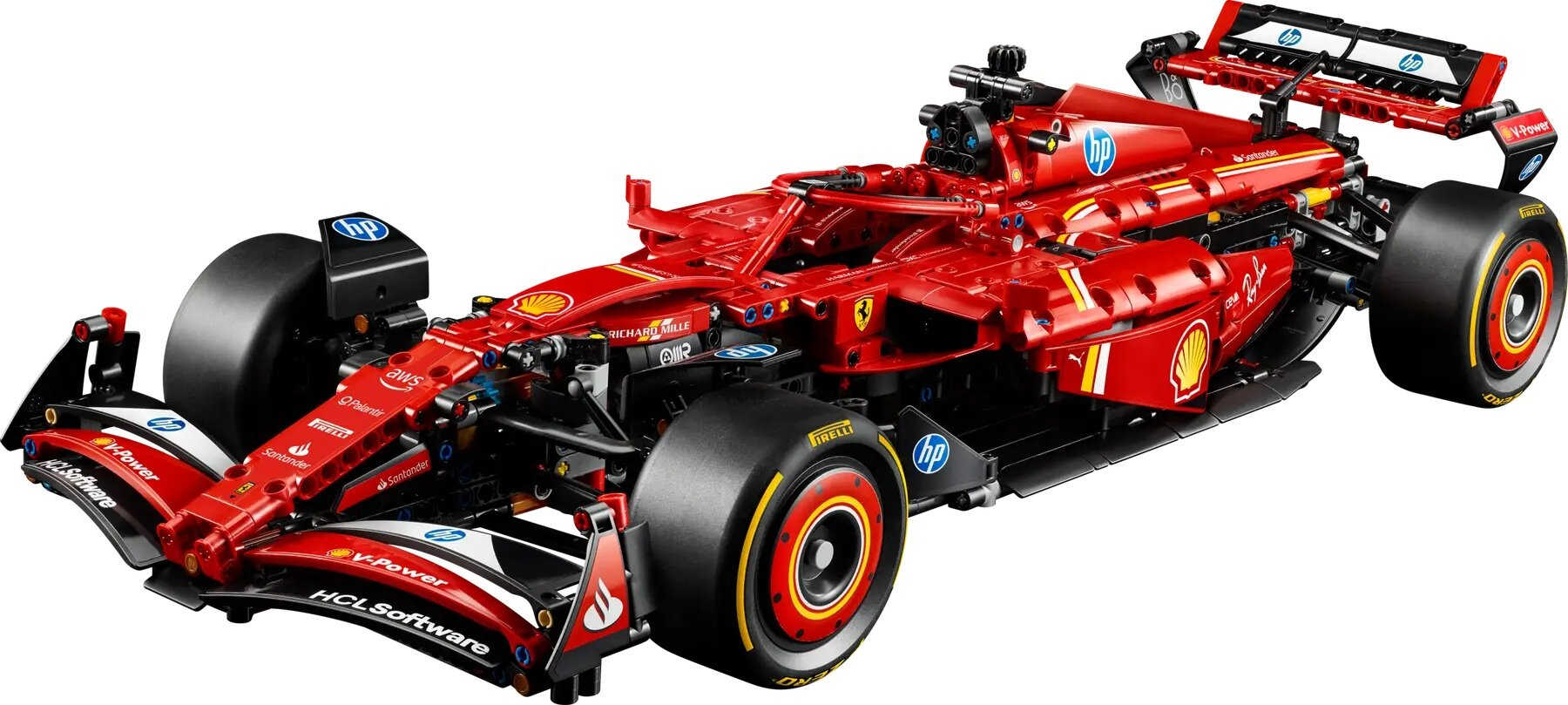 Czerwony model Lego Ferrari Formuły 1. Ma czarne opony, logo sponsorów i markę HP. Samochód stoi na białym tle.