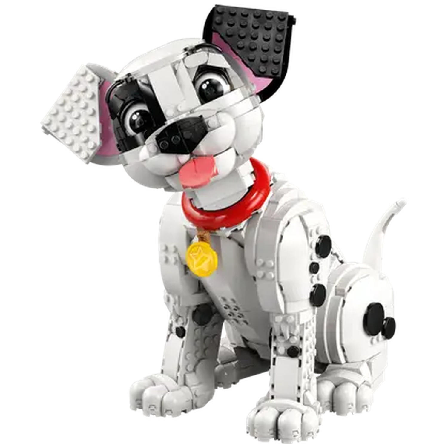 Een Lego Dalmatische hond met een rode halsband en een gele tag. Het heeft zwarte vlekken, een roze tong en zwart-witte oren.