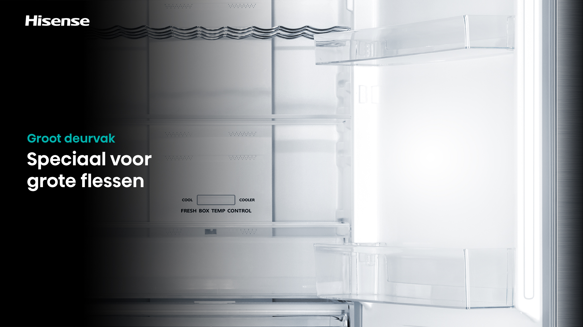 Inside a refrigerator, shelves and a transparent door shelf are visible. Text says 'Groot deurvak Speciaal voor grote flessen'.