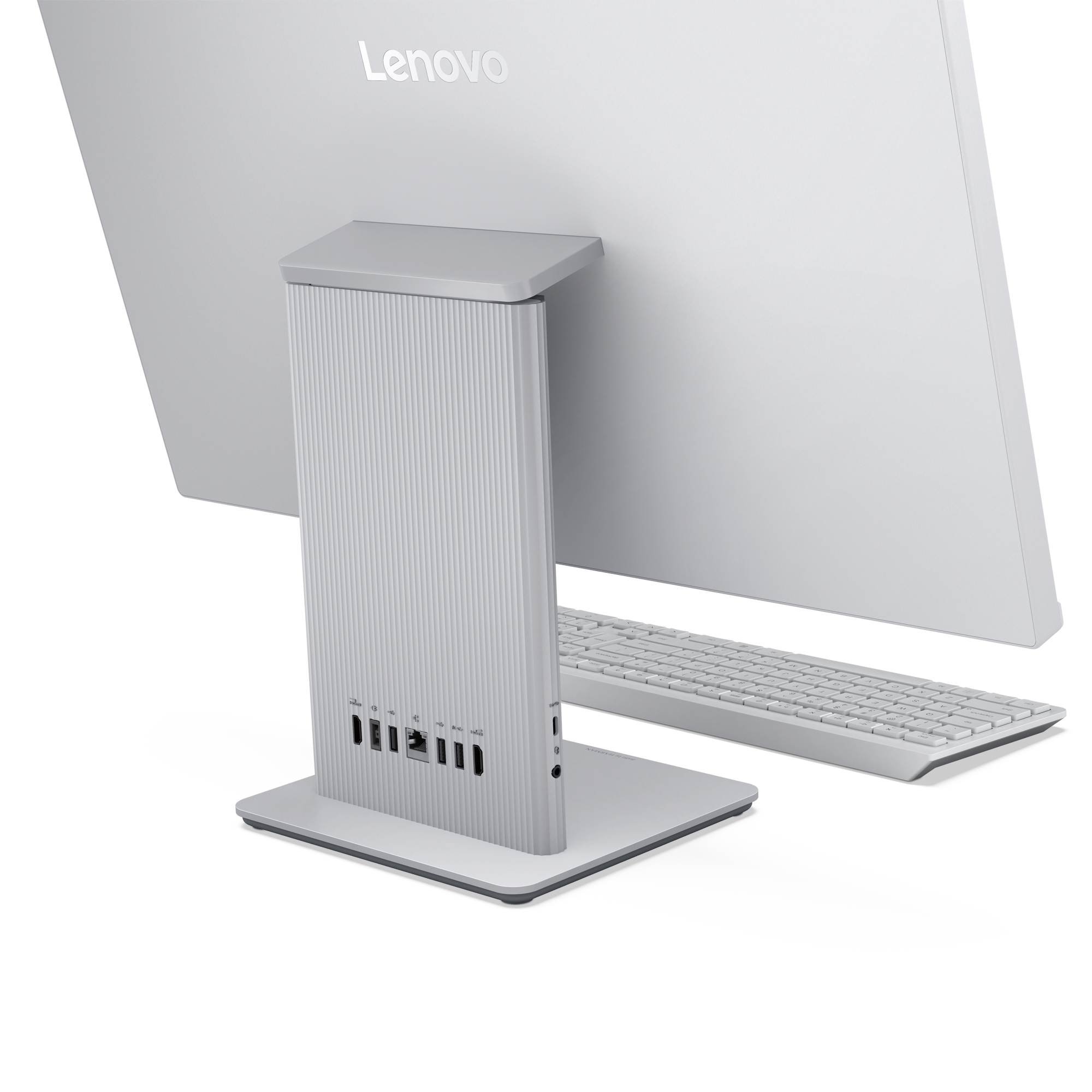 Ein weißer Lenovo-All-in-One-Computer. Die Rückseite zeigt Anschlüsse, eine Tastatur und das Lenovo-Logo.