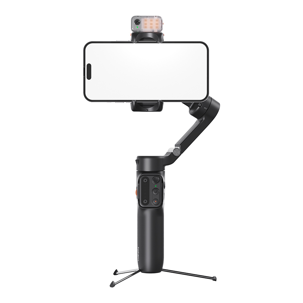 Ein schwarzes Smartphone-Gimbal auf weißem Hintergrund. Es hält ein Telefon mit leerem Bildschirm. Oben ist ein Licht angebracht.