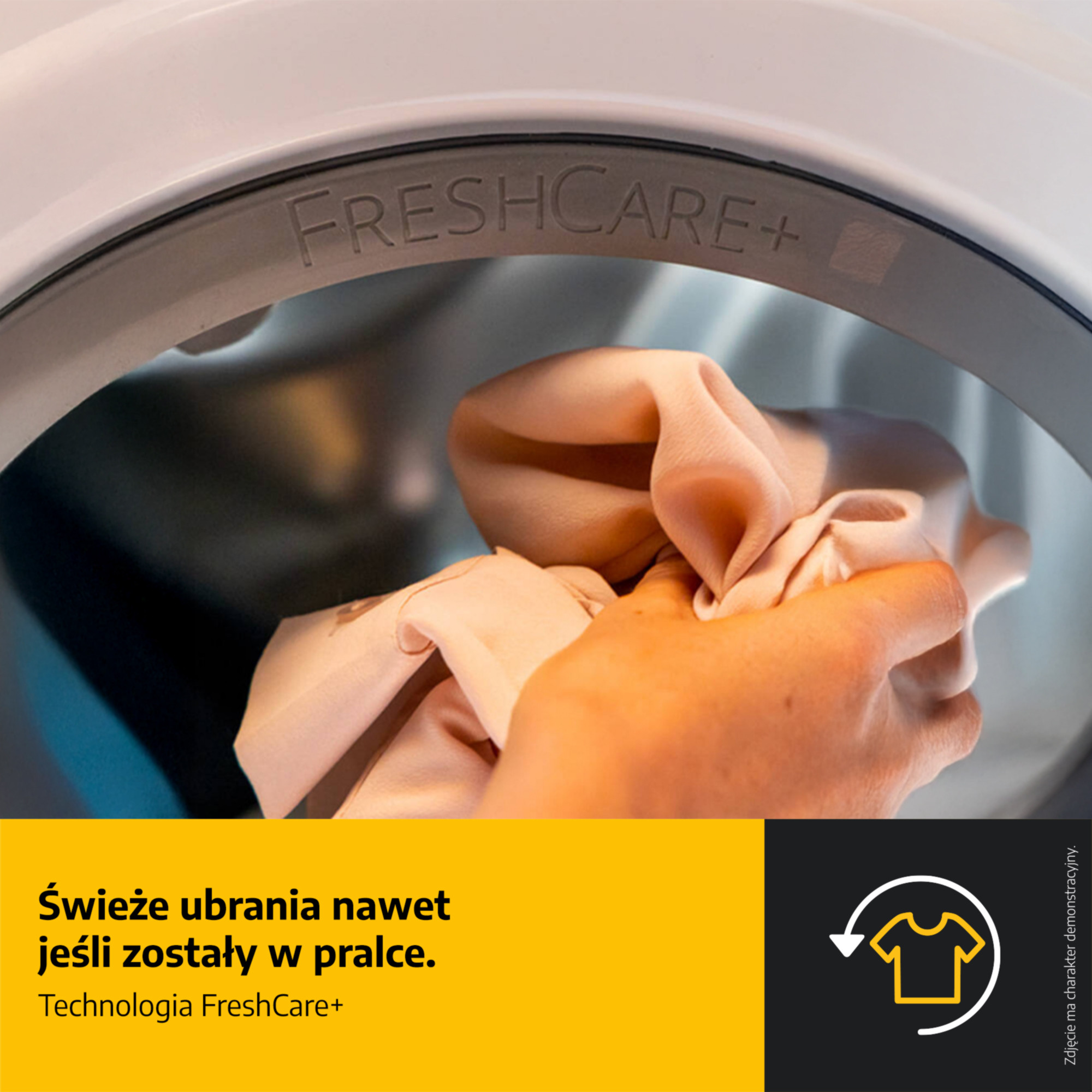 Dłoń trzyma brzoskwiniową tkaninę w pralce. Widoczny tekst „FreshCare+”. Żółty tekst na dole.