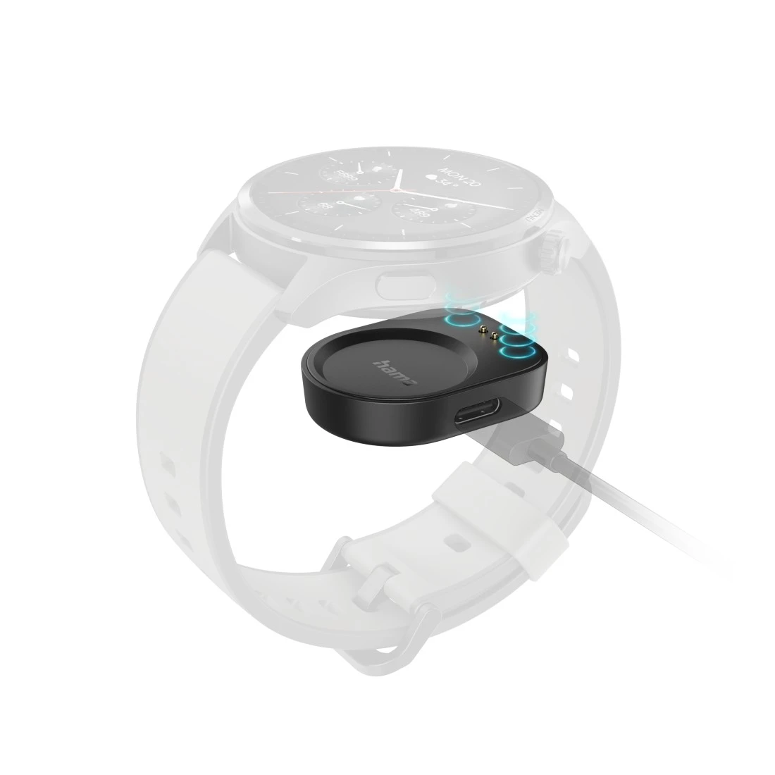 Ein schwarzes Smartwatch-Ladegerät, das mit einer Smartwatch mit weißem Armband verbunden ist. Das Ladegerät hat einen USB-C-Anschluss und ein 'hama'-Logo.