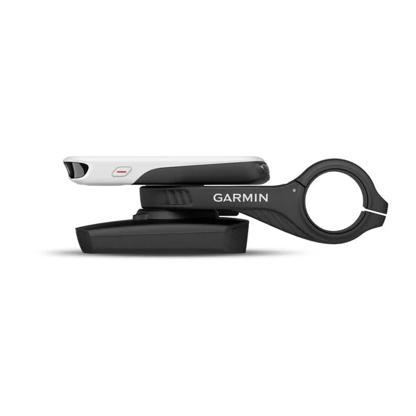 Un ciclocomputer Garmin bianco e nero montato su un supporto manubrio nero. Il logo Garmin è visibile.