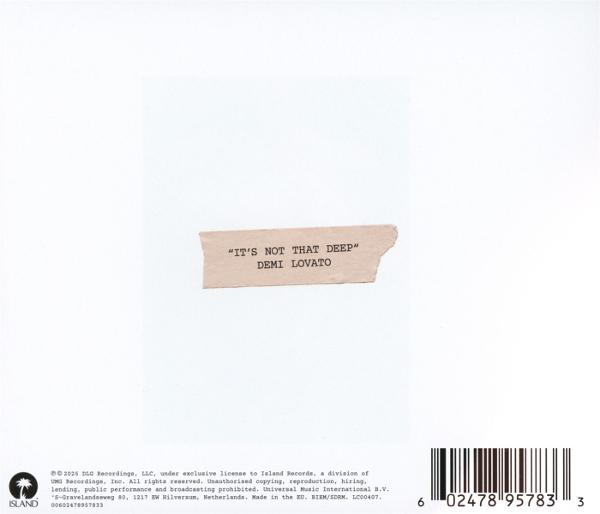 Das Albumcover hat einen weißen Hintergrund mit einem beigefarbenen Etikett mit der Aufschrift 'IT'S NOT THAT DEEP' von Demi Lovato.