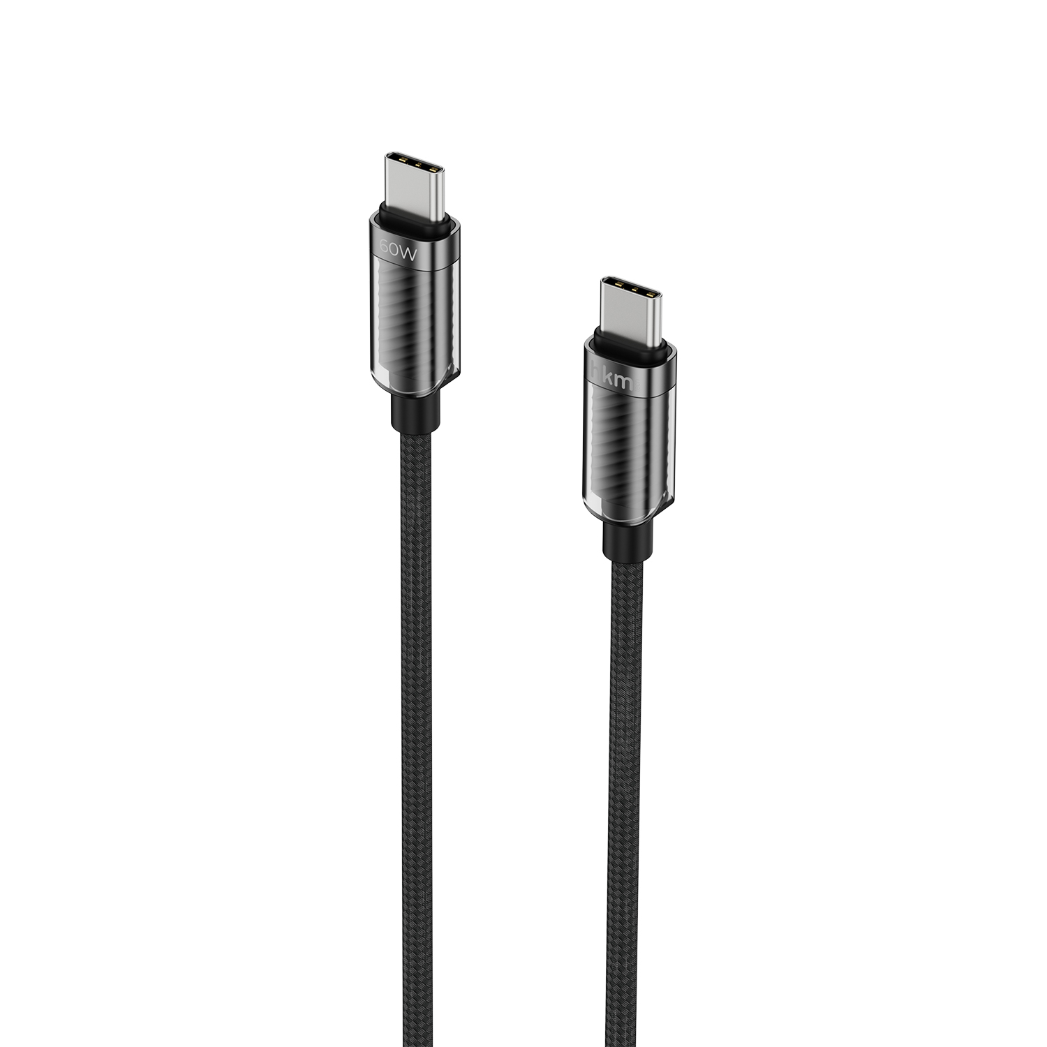 Beyaz zemin üzerinde iki USB-C kablosu. Konnektörler gümüş rengi ve kablolar siyah, örgülü. Birinde '60W' yazılı.