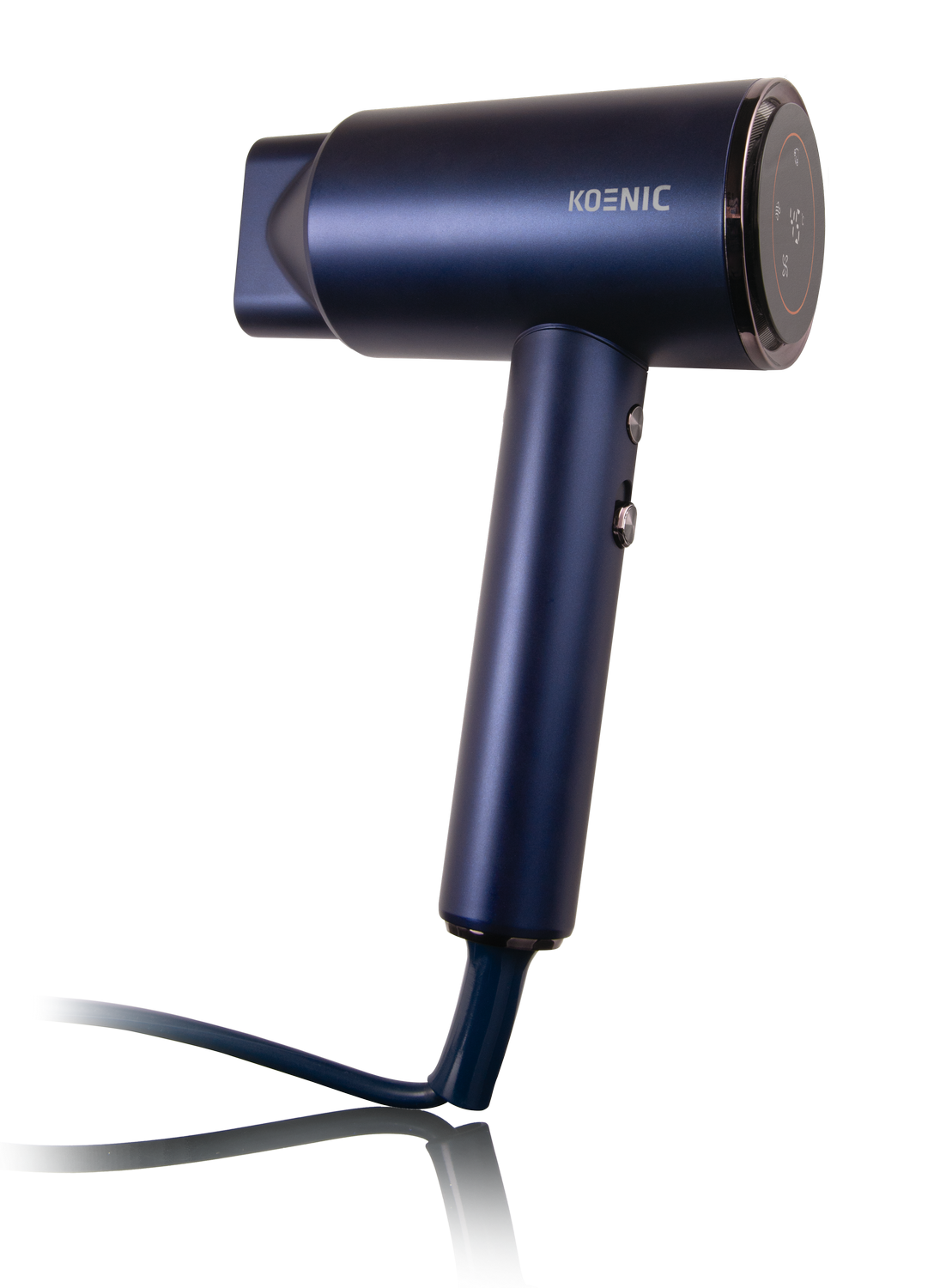 Un secador de pelo azul con la marca 'KOENIC' se muestra sobre un fondo gris. Tiene un mango, botones y una pantalla digital.