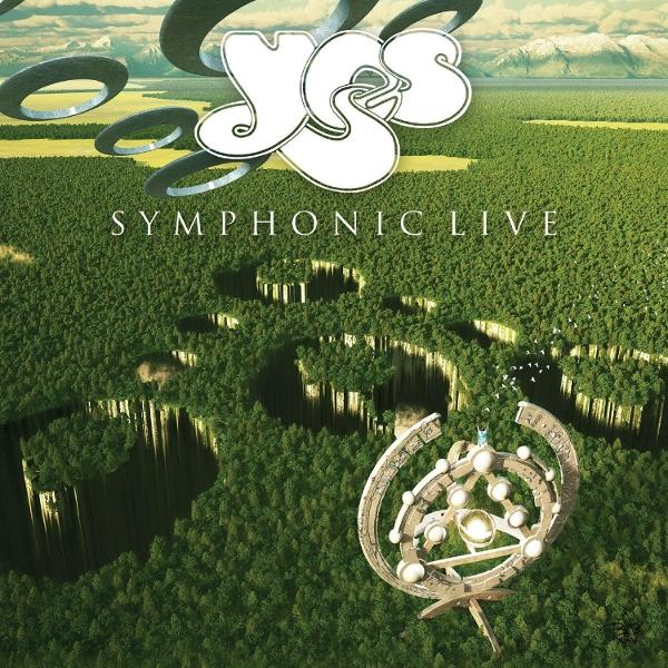 Albumcover: Yes Symphonic Live. Weißes Yes-Logo, Text, grüne Waldlandschaft, schwebende Ringe und futuristische Struktur.