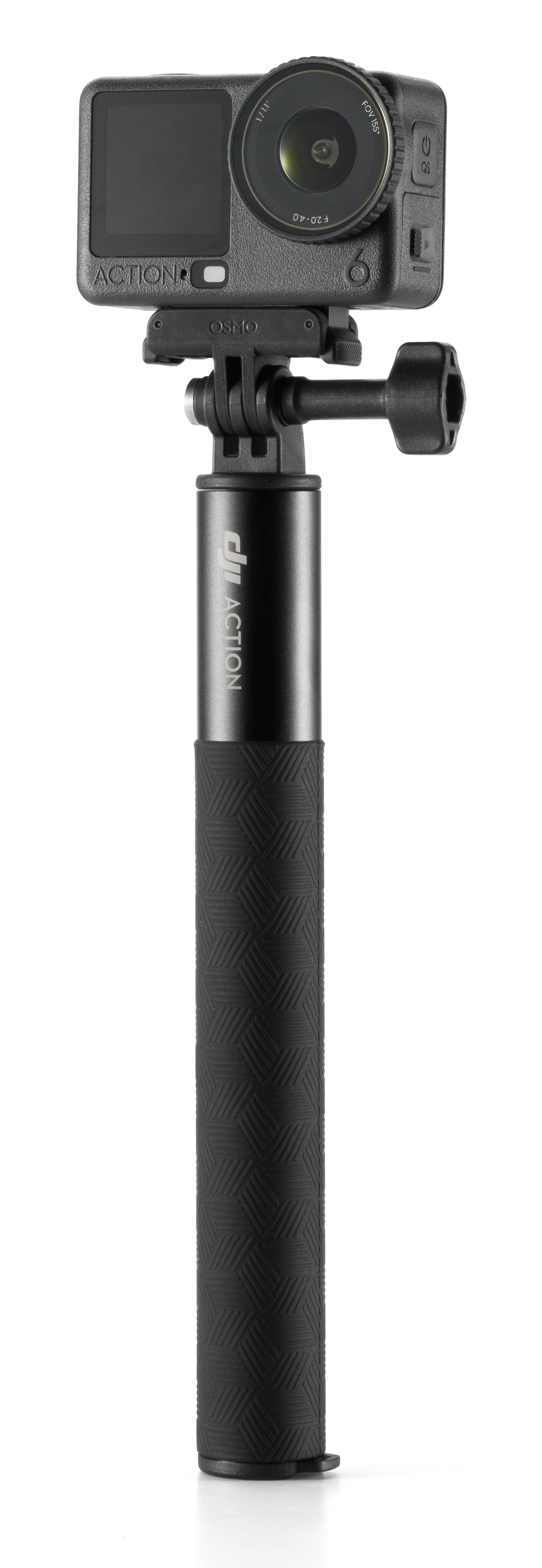 Czarna kamera sportowa na czarnym selfie sticku. Kamera ma ekran i obiektyw. Kij ma wzorzysty uchwyt.