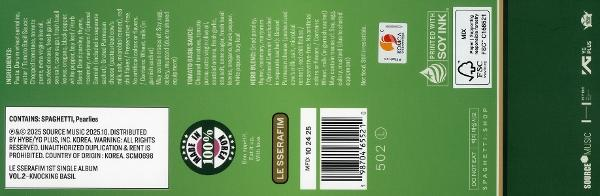 Grüne Verpackung mit englischem und koreanischem Text, Zutatenliste und Barcode. Enthält Spaghetti und Basilikum.