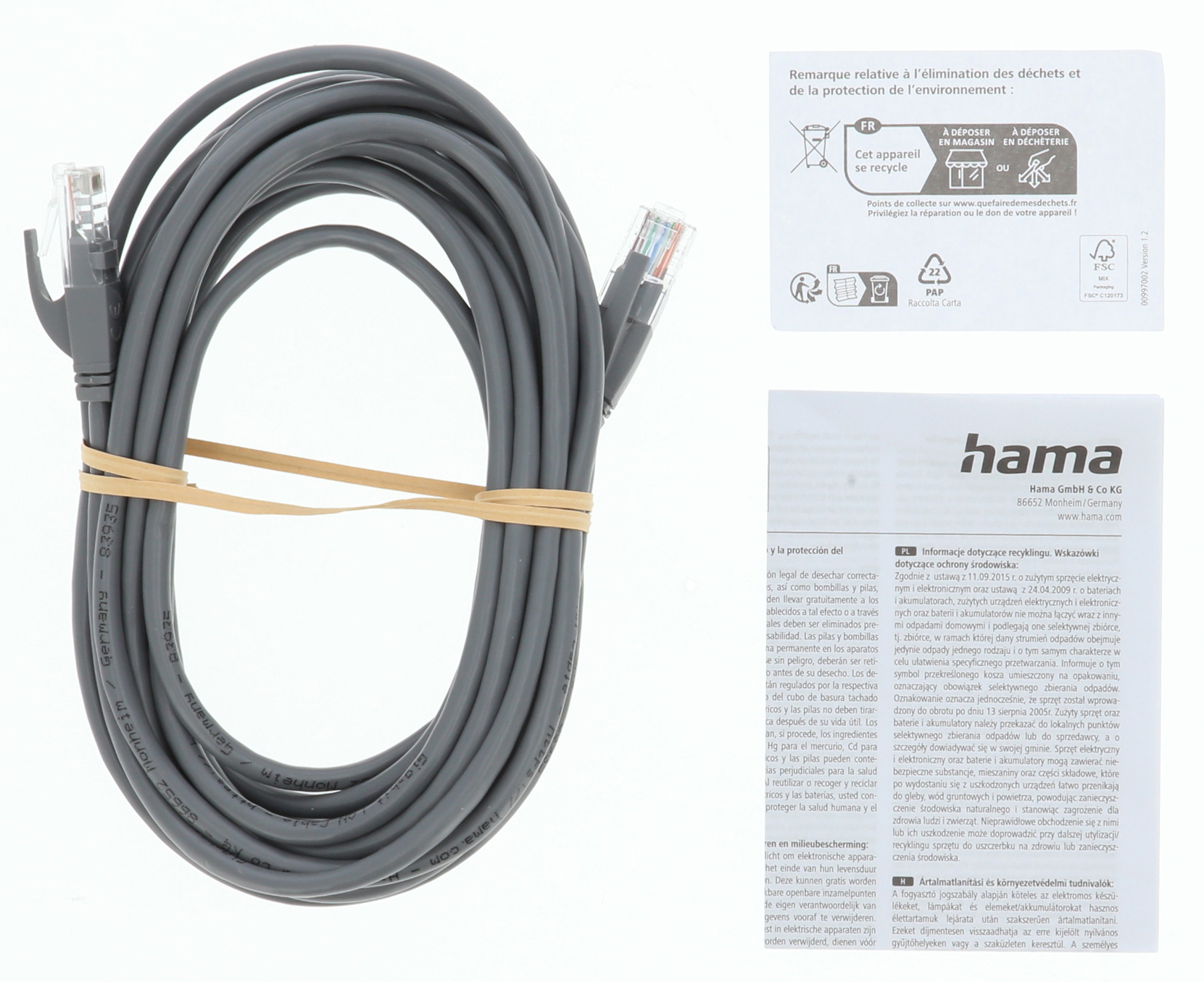 Kahverengi lastikle sarılmış gri bir Ethernet kablosu. Arka planda bilgi sayfaları.