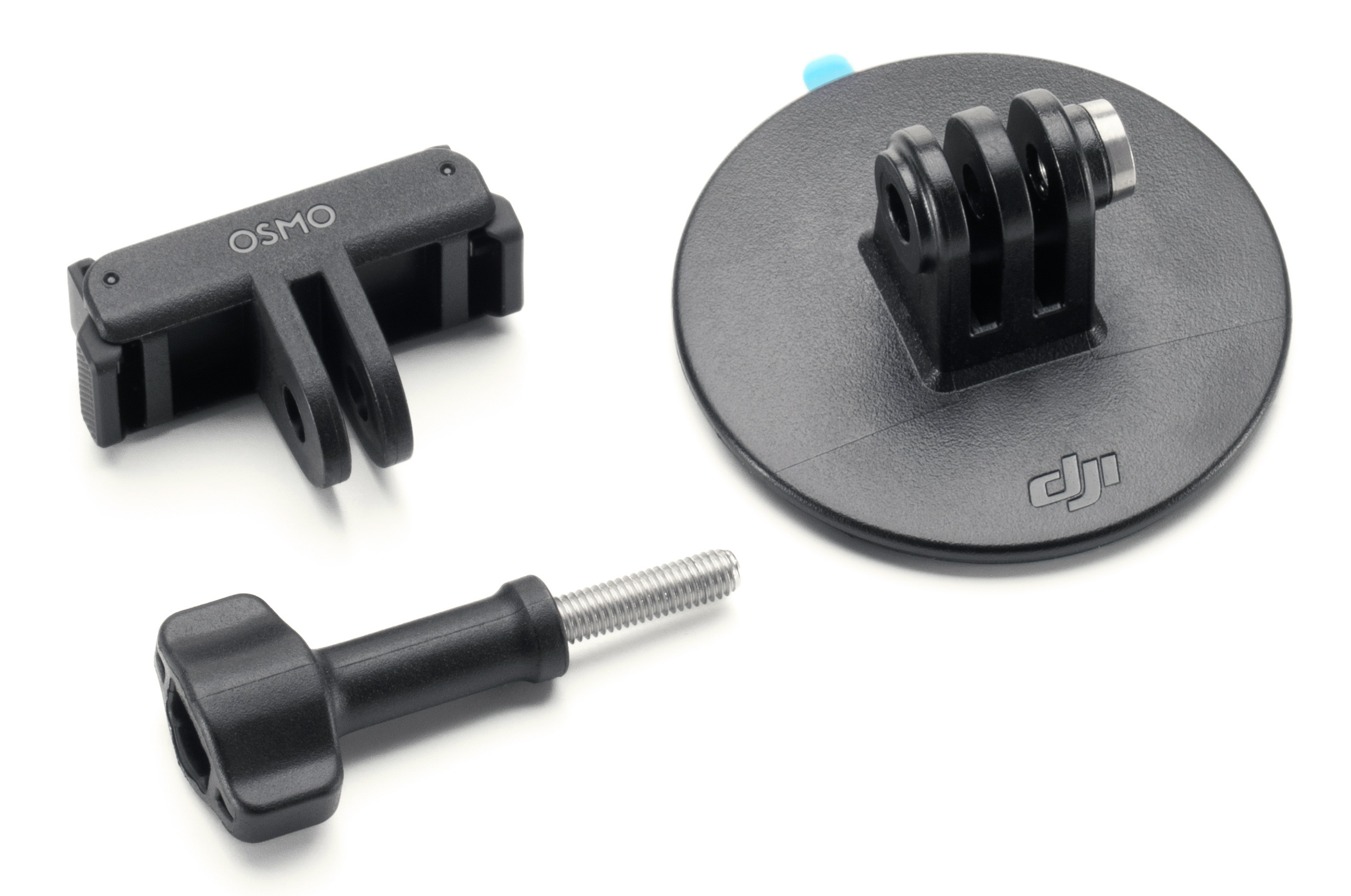 Czarne akcesoria do kamery Osmo na białym tle. Zawiera uchwyt, podstawę i śrubę.