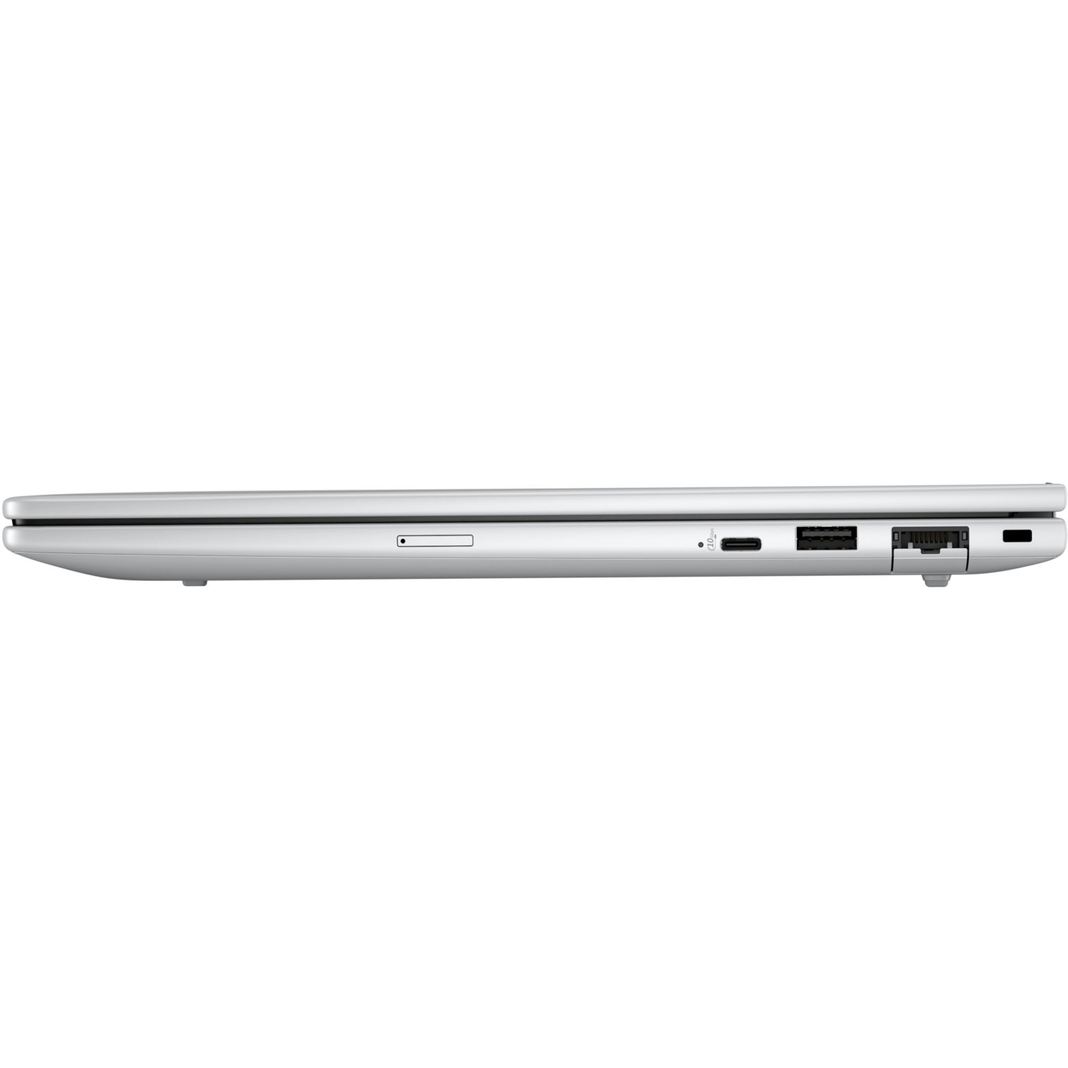 Zijaanzicht van een zilveren laptop. Zichtbare poorten zijn USB, oplaadpoort en kaartlezer.