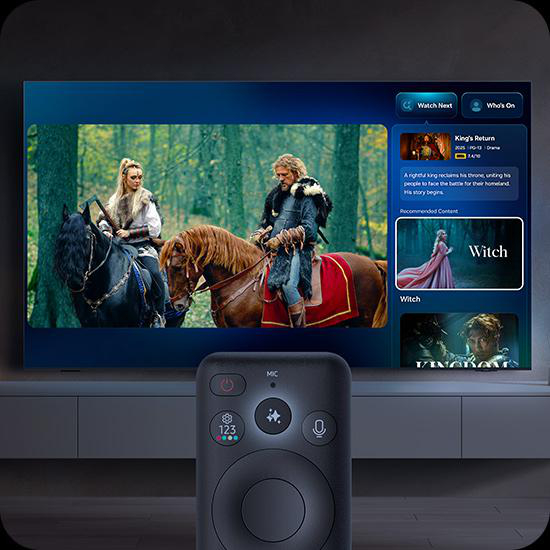 Fernseher mit Reitern auf Pferden. Eine Fernbedienung im Vordergrund. Der Fernseher deutet auf einen Film hin.